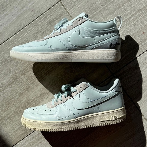 Nike Book 1 